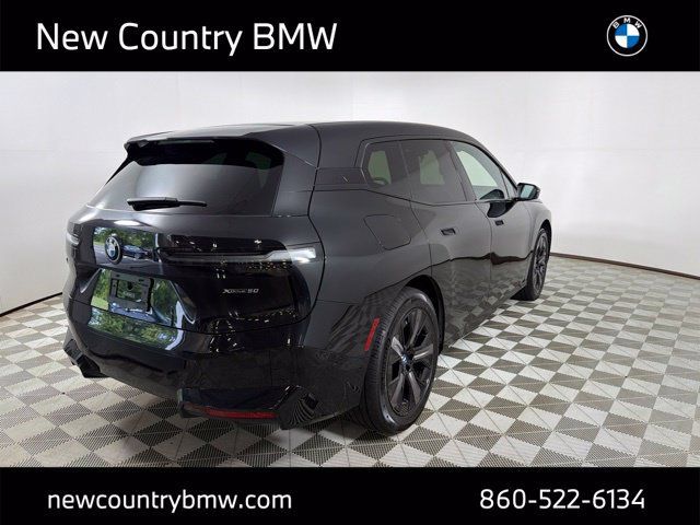 Used 2024 BMW iX xDrive50 w/ Sport Package AWD/4WD image 7