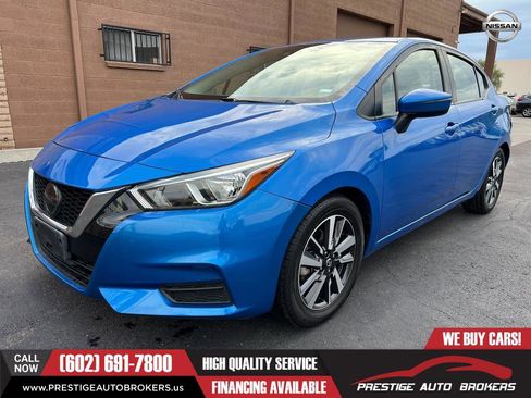 Used 2021 Nissan Versa SV image 4