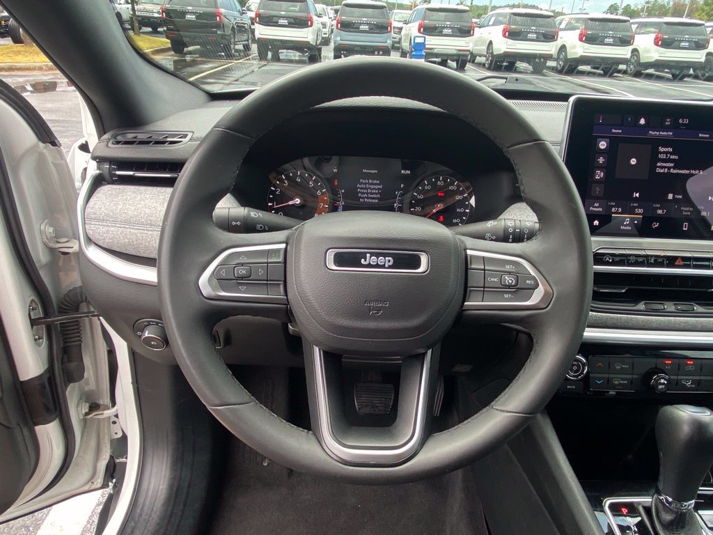 Used 2024 Jeep Compass Latitude AWD/4WD image 13