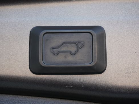 Used 2020 Toyota RAV4 XSE image 32