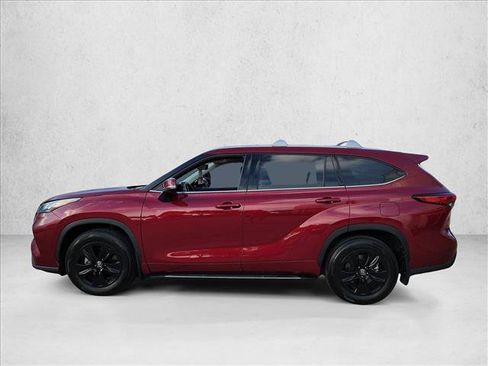 Used 2020 Toyota Highlander XLE FWD image 6