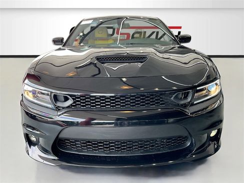 Used 2022 Dodge Charger R/T w/ Blacktop Package image 2