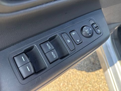 Used 2024 Honda CR-V EX image 18