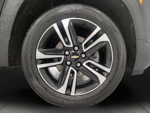 Used 2024 Chevrolet TrailBlazer LT w/ LT Cold Weather Package AWD/4WD image 3