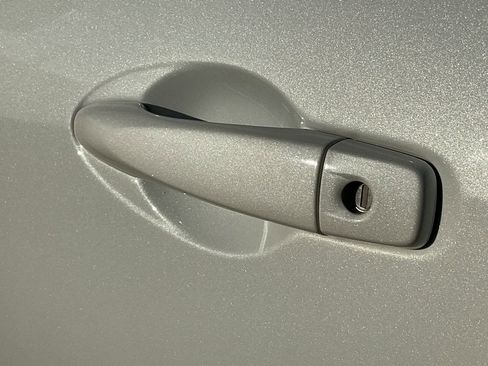 Used 2025 Nissan Versa SV image 10