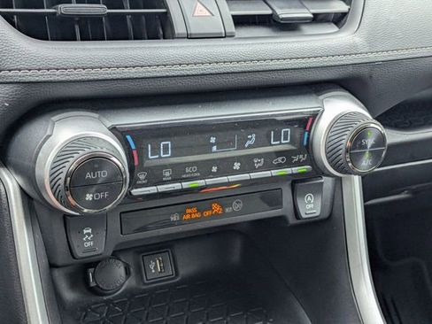 Used 2024 Toyota RAV4 XLE FWD image 22