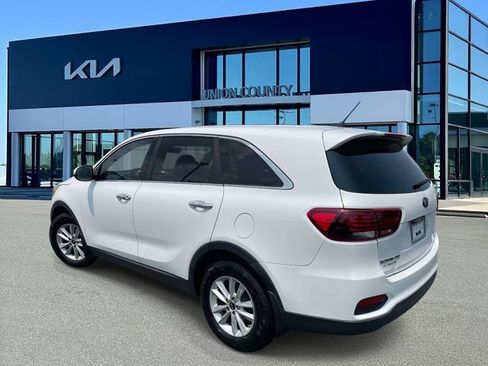 Used 2019 Kia Sorento FWD image 4