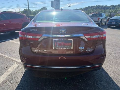Used 2015 Toyota Avalon Limited w/ Technology Package FWD image 6