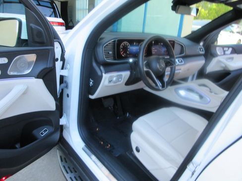 Used 2024 Mercedes-Benz GLS 450 450 4MATIC**DRIVER ASSIST**HEA image 7