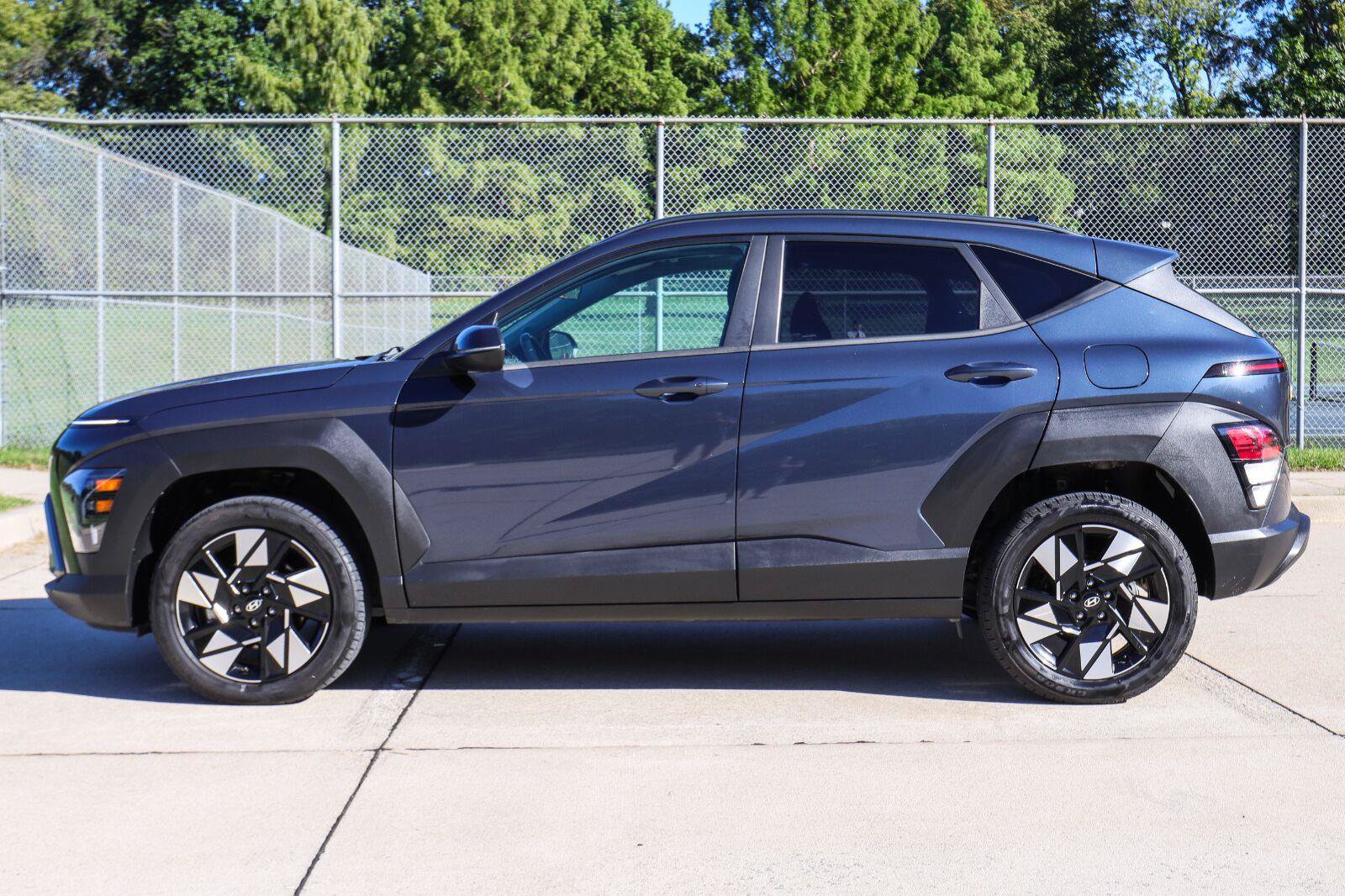 Used 2024 Hyundai Kona SEL AWD/4WD image 4