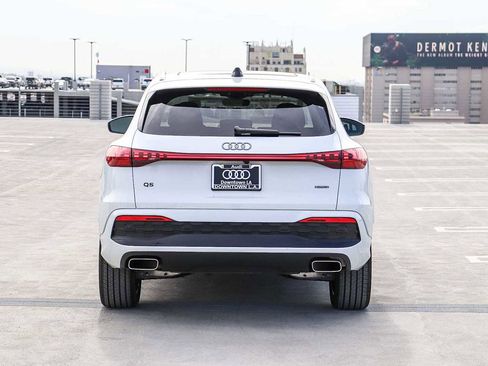 Used 2025 Audi Q5 Premium Plus w/ Premium Plus AWD/4WD image 5