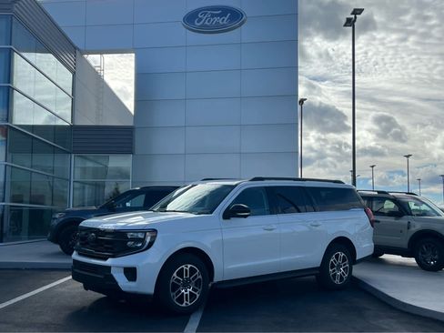 New 2025 Ford Expedition Max Active image 1