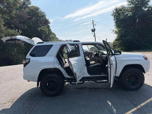 Used 2019 Toyota 4Runner SR5 RWD image 24