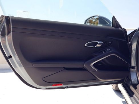 Certified 2025 Porsche 718 Cayman S RWD image 13