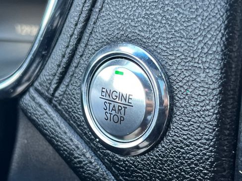 Used 2018 Lincoln Continental Reserve w/ Continental Climate Package AWD/4WD image 25