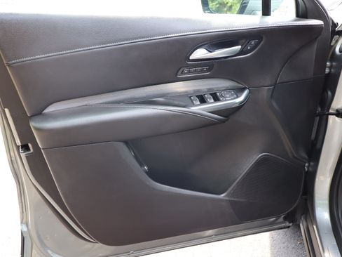 Used 2025 Cadillac XT4 Premium Luxury FWD image 19