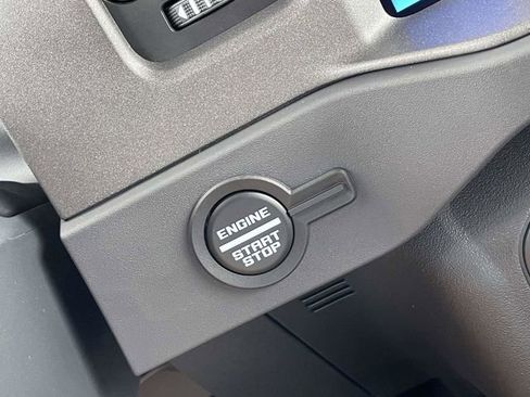 New 2025 Ford Bronco 4-Door AWD/4WD image 13