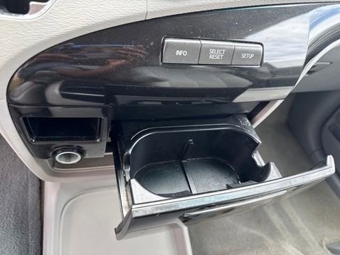 Used 2014 Toyota Sienna LE FWD image 22