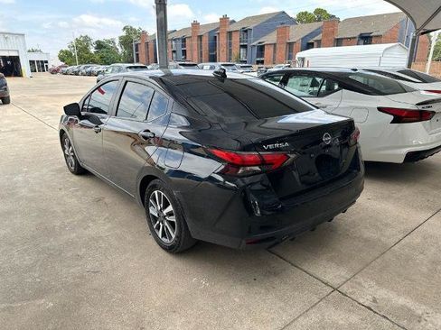 Certified 2025 Nissan Versa SV FWD image 5