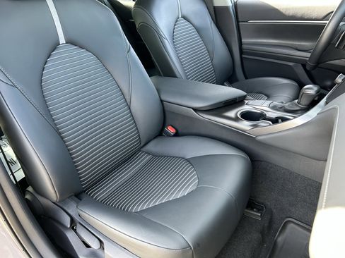 Used 2024 Toyota Camry SE w/ Audio Upgrade Package image 10