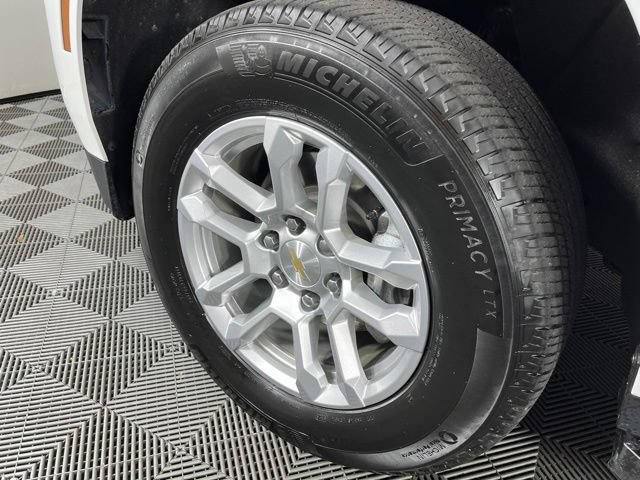 Used 2025 Chevrolet Tahoe LT RWD image 13