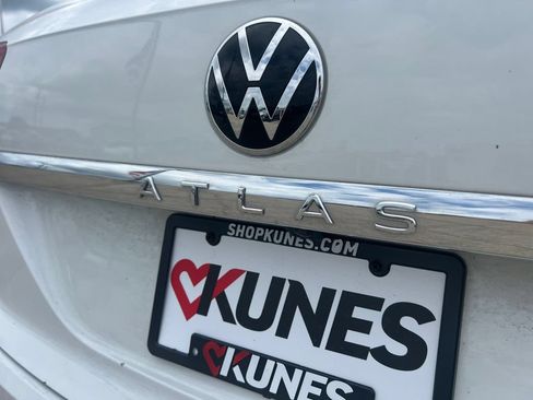 Used 2023 Volkswagen Atlas Cross Sport SE AWD/4WD image 41