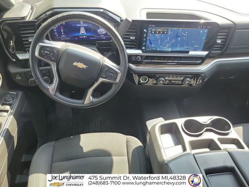 Used 2022 Chevrolet Silverado 1500 LT AWD/4WD image 21
