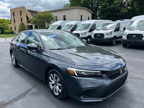 Used 2024 Honda Civic LX image 3