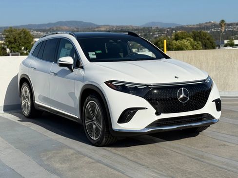 New 2026 Mercedes-Benz EQS 400 4MATIC SUV image 7