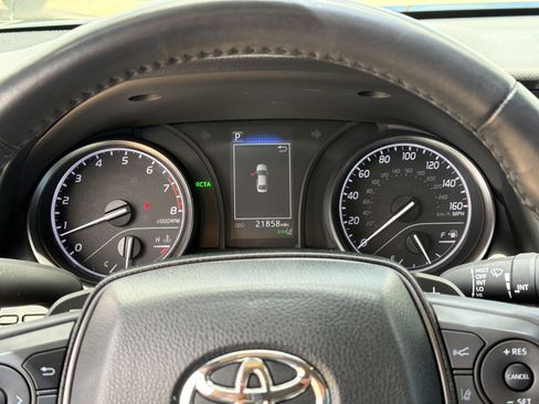 Used 2024 Toyota Camry SE w/ Convenience Package FWD image 18