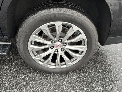 Used 2021 GMC Yukon Denali w/ Denali Premium Package image 36