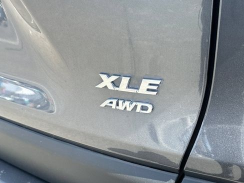 Used 2023 Toyota RAV4 XLE AWD/4WD image 7