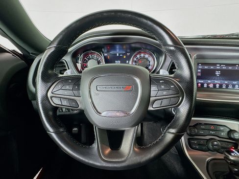 Used 2022 Dodge Challenger GT image 11