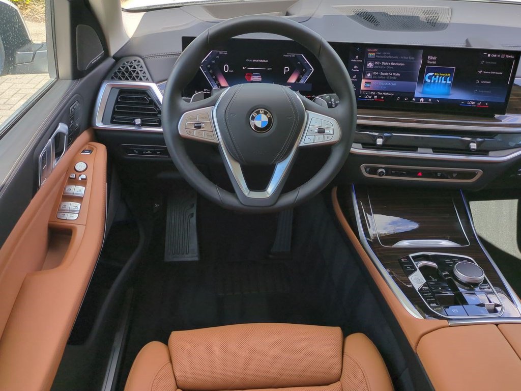 New 2026 BMW X7 xDrive40i w/ Premium Package AWD/4WD image 16