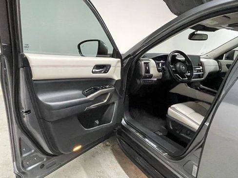 Used 2022 Nissan Pathfinder Platinum w/ Lighting Package (N93) image 25