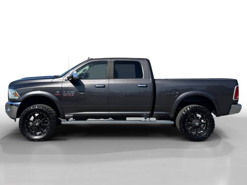 Used 2014 RAM 2500 Laramie w/ Protection Group AWD/4WD image 2