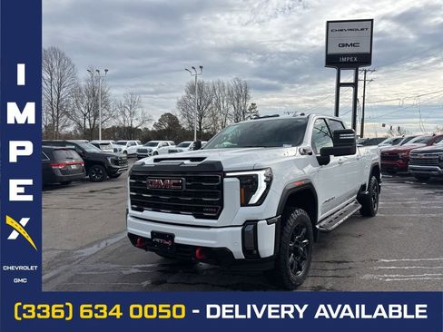 Used 2024 GMC Sierra 2500 AT4 w/ AT4 Preferred Package AWD/4WD image 1