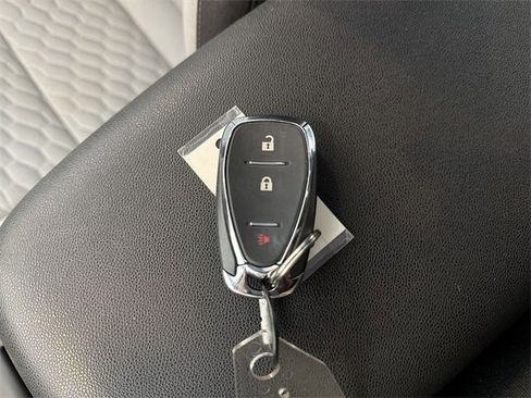 Used 2018 Chevrolet Equinox LS image 28