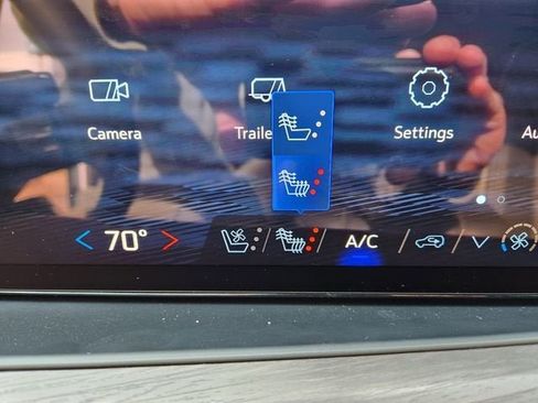 New 2026 Chevrolet Suburban Premier w/ Sun And Tow Package image 22