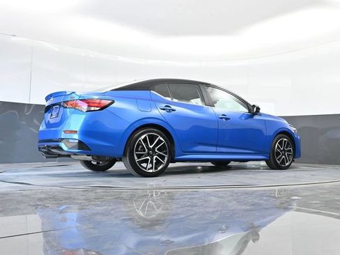 Used 2025 Nissan Sentra SR w/ Trunk Package FWD image 51