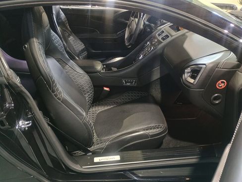 Used 2014 Aston Martin Vanquish Coupe image 38