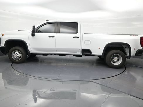 Used 2025 Chevrolet Silverado 3500 W/T AWD/4WD image 2