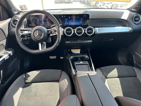Used 2024 Mercedes-Benz GLB 250 image 23