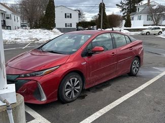 Used 2018 Toyota Prius Prime Plus video 1