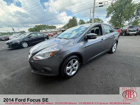 Used 2014 Ford Focus SE w/ SE Winter Package FWD image 7