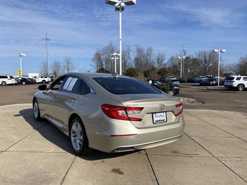 Used 2019 Honda Accord LX image 8