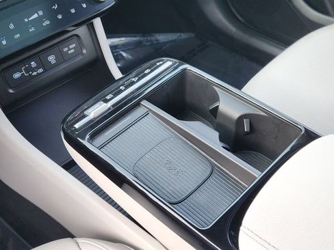 Certified 2025 Hyundai Tucson Limited FWD image 14