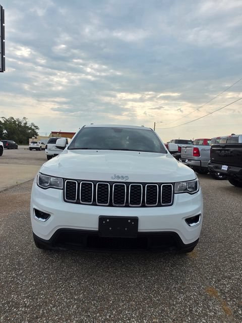Used 2020 Jeep Grand Cherokee Laredo w/ Security & Convenience Group AWD/4WD image 2
