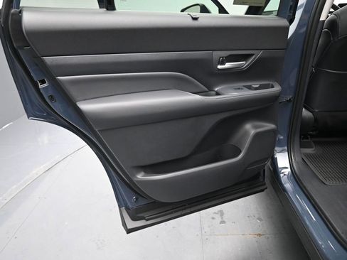 Used 2025 Toyota Grand Highlander AWD image 16