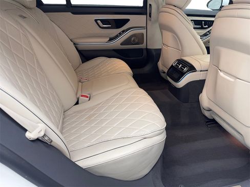 Used 2022 Mercedes-Benz S 580 4MATIC Sedan image 38